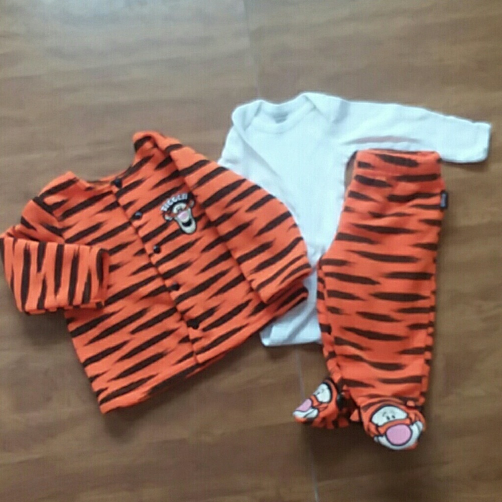 Tigger Matching outfit